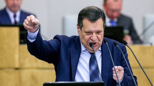 Андрей Макаров