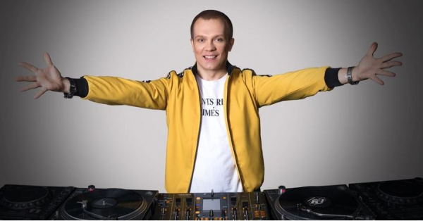 Диджей Грув