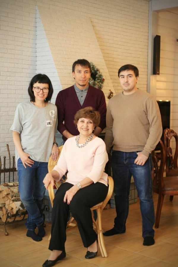Абзалов с родными