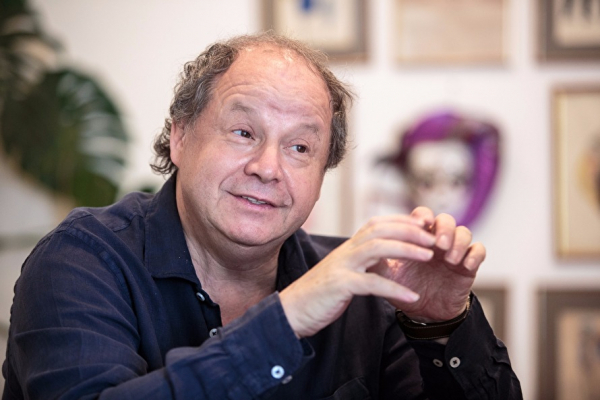 Дмитрий Астрахан