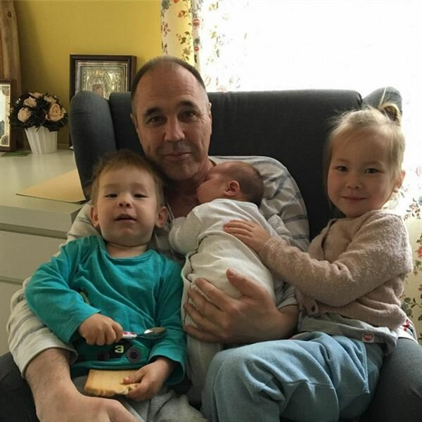 Дмитрий Соколов с детьми