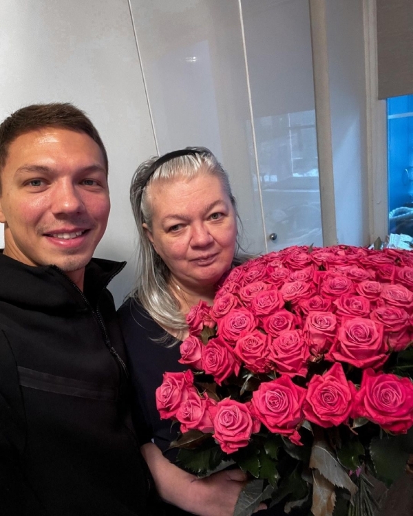 Дмитрий Соловьев с мамой