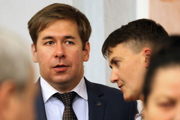 Защищал Надежду Савченко