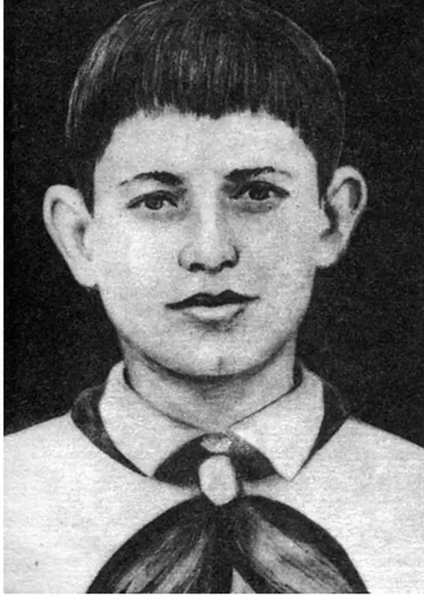 Махмуд Эсамбаев в детстве