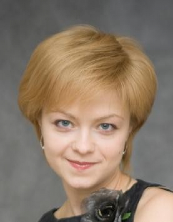 Елена Чухраева