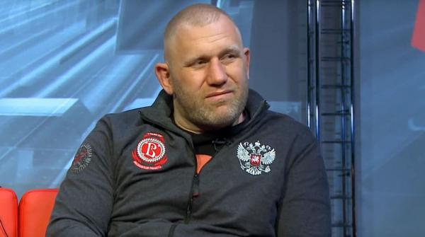 Российский тяжеловес Bellator Сергей Харитонов