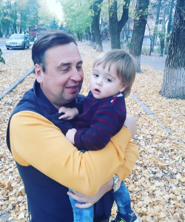 Владимир Данилец с внуком
