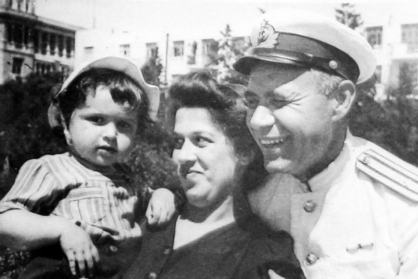 Родители Юлия Гусмана